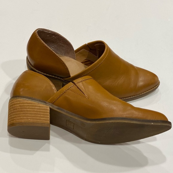 ❤️SOLD❤️Crown Vintage Leather Morrison Bootie - Picture 6 of 6